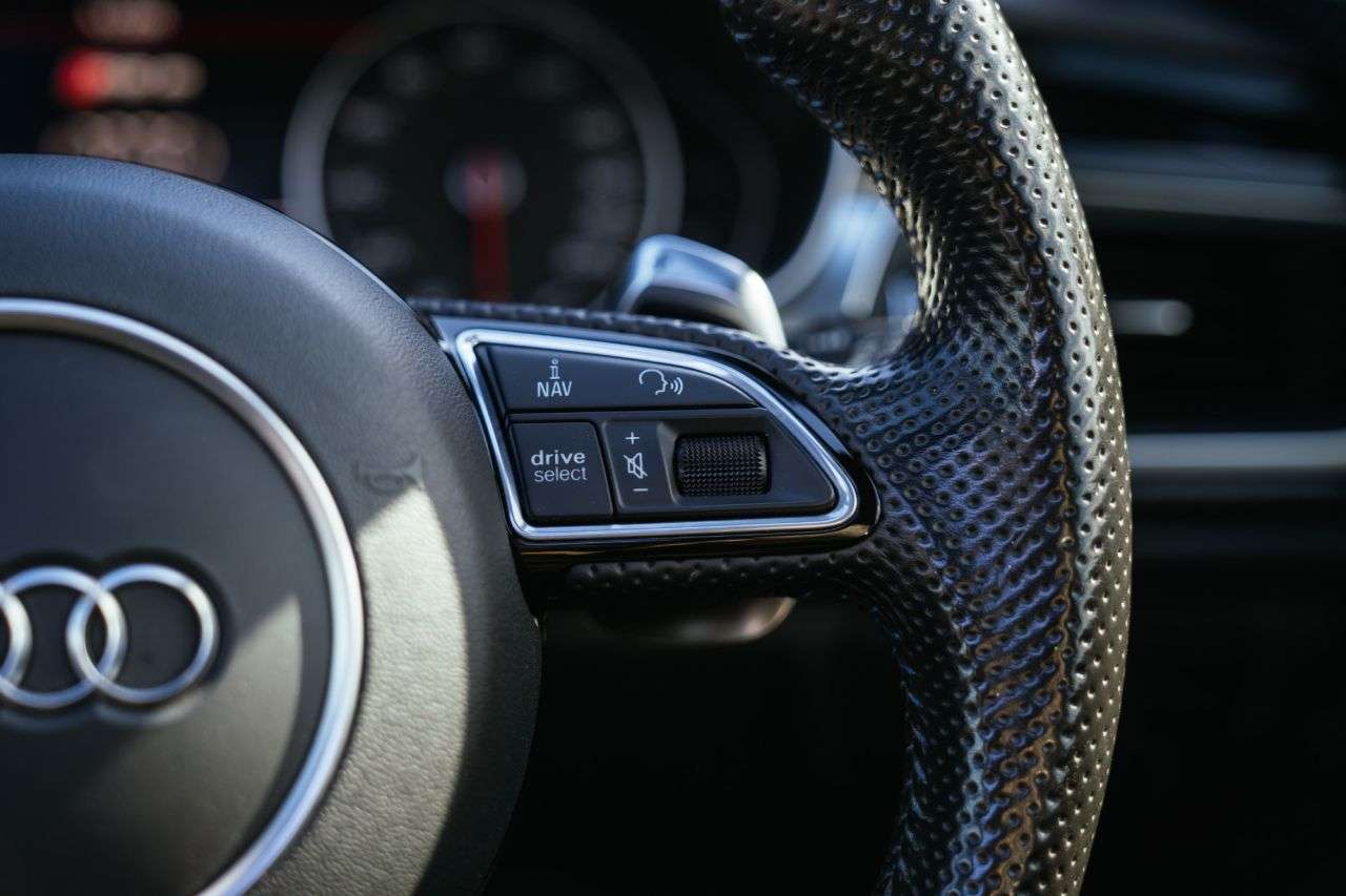 2016 AUDI RS6 AVANT 2016 AUDI RS6 AVANT
