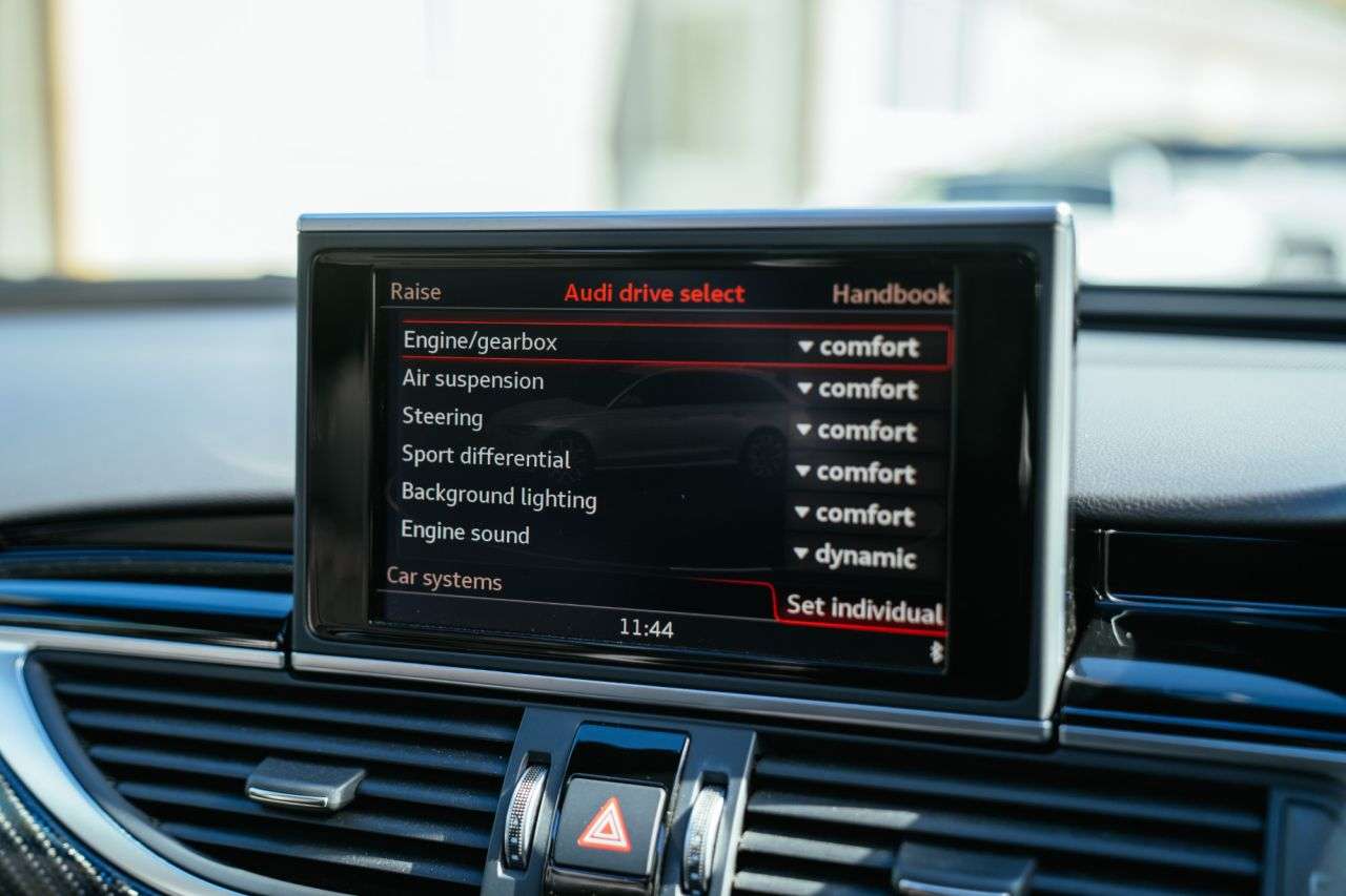 2016 AUDI RS6 AVANT 2016 AUDI RS6 AVANT