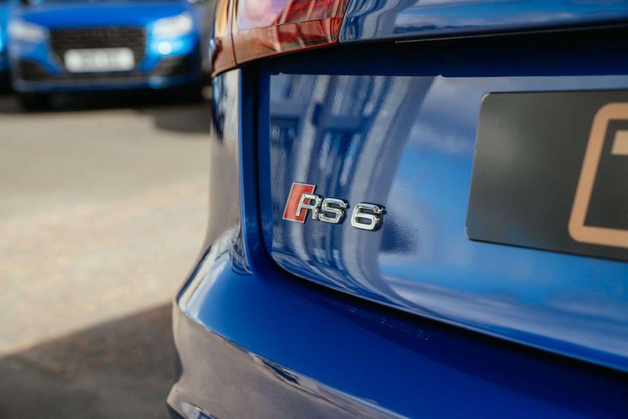 2016 AUDI RS6 AVANT 2016 AUDI RS6 AVANT