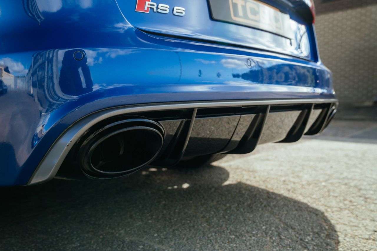 2016 AUDI RS6 AVANT 2016 AUDI RS6 AVANT