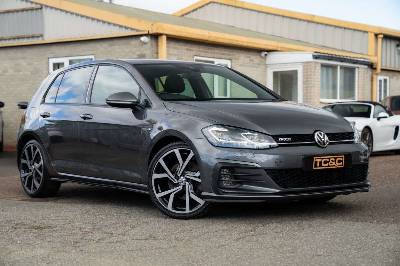 A 2019 VOLKSWAGEN GOLF 2.0 TDI GTD Hatchback 5dr Diesel DSG Euro 6 (s/s) (184 ps) A 2019 VOLKSWAGEN GOLF 2.0 TDI GTD Hatchback 5dr Diesel DSG Euro 6 (s/s) (184 ps)