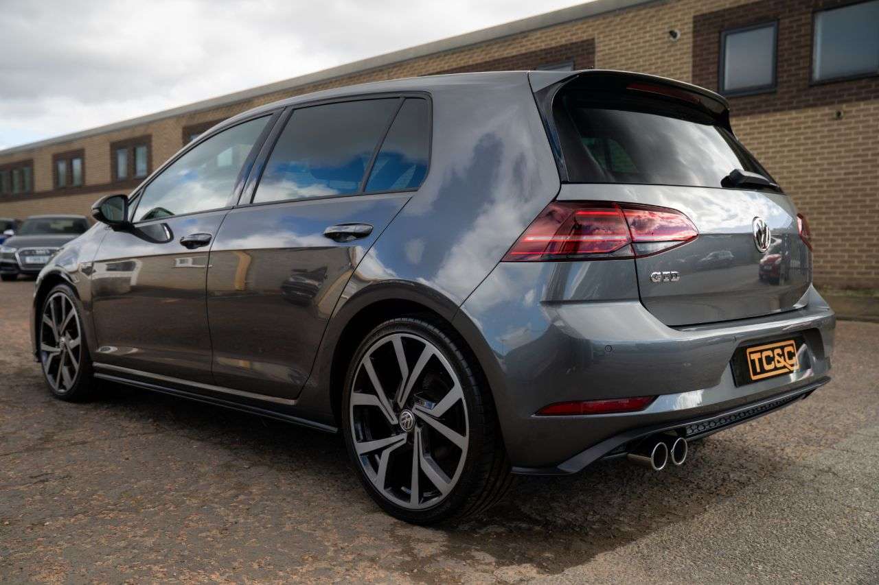 2019 VOLKSWAGEN GOLF 2019 VOLKSWAGEN GOLF