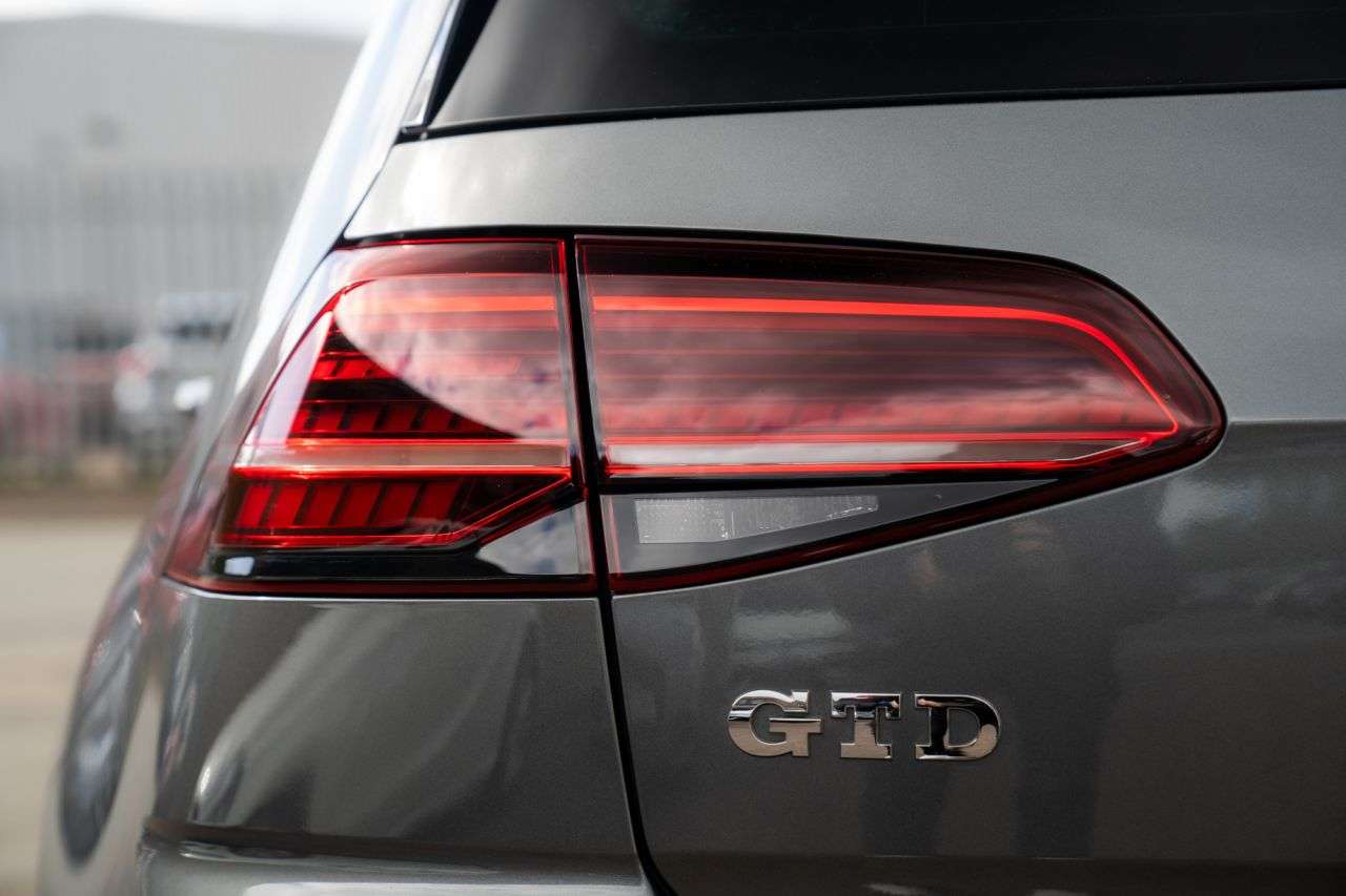 2019 VOLKSWAGEN GOLF 2019 VOLKSWAGEN GOLF