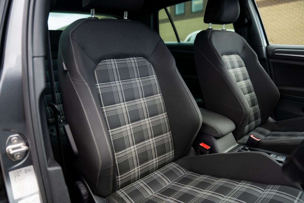 2019 VOLKSWAGEN GOLF 2019 VOLKSWAGEN GOLF
