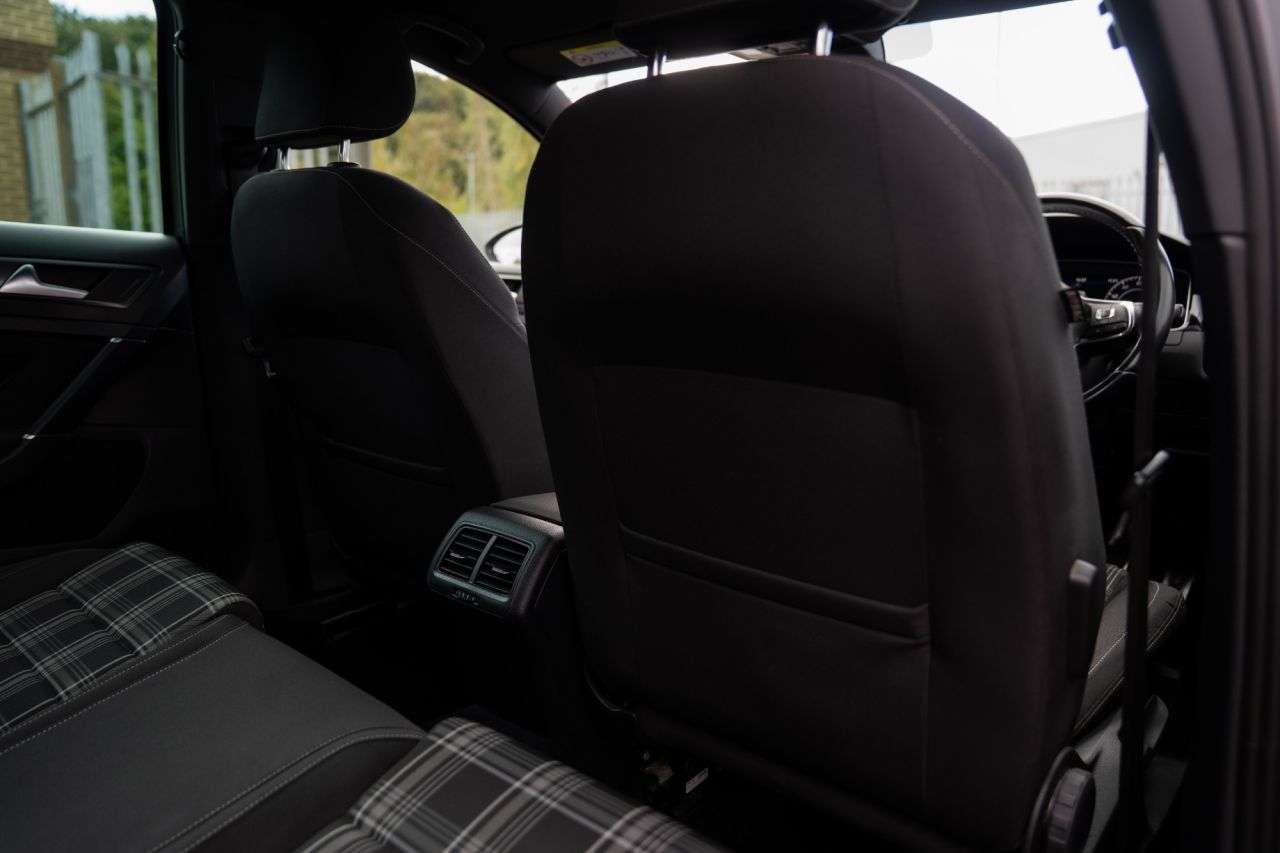 2019 VOLKSWAGEN GOLF 2019 VOLKSWAGEN GOLF