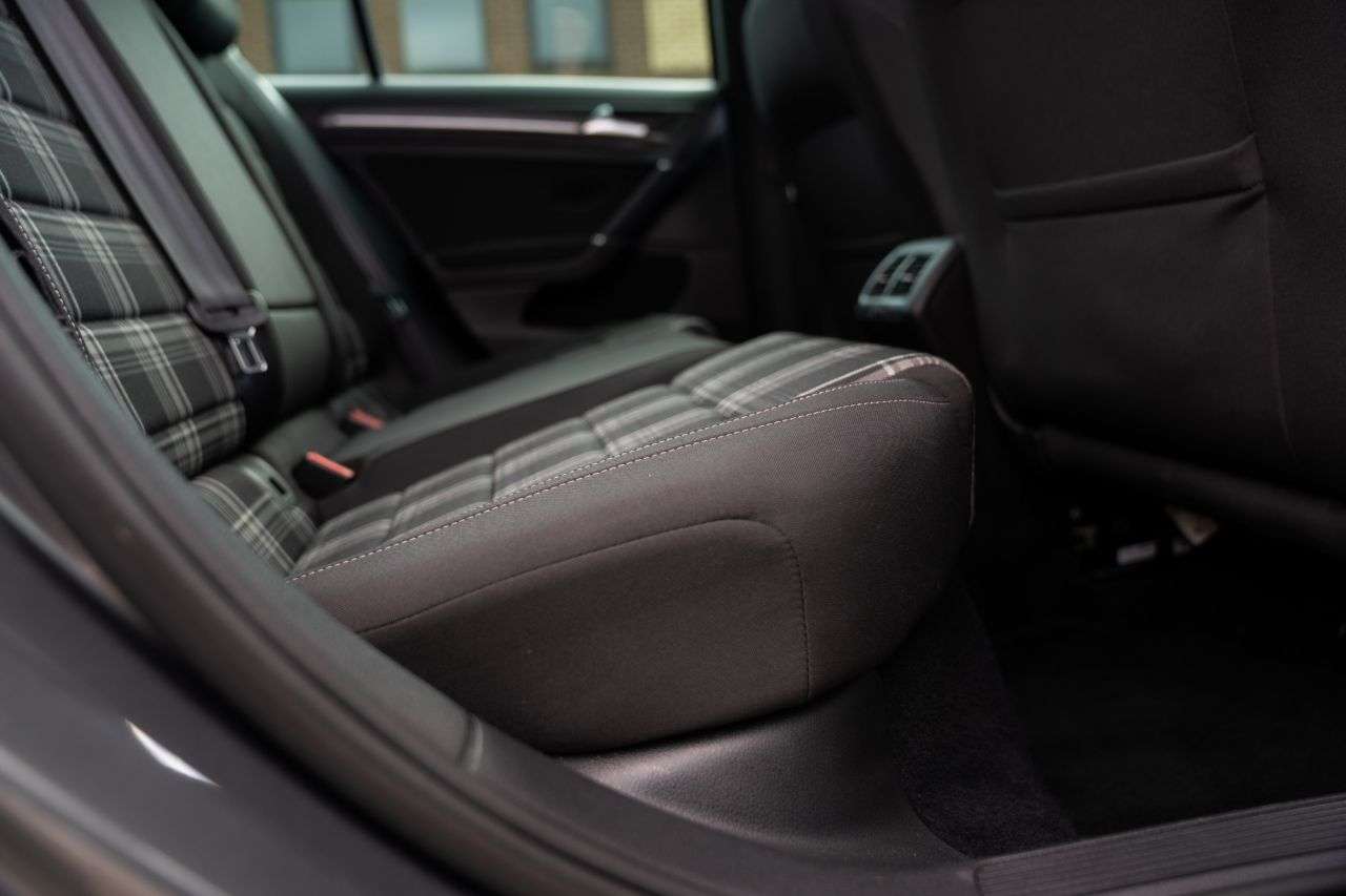 2019 VOLKSWAGEN GOLF 2019 VOLKSWAGEN GOLF
