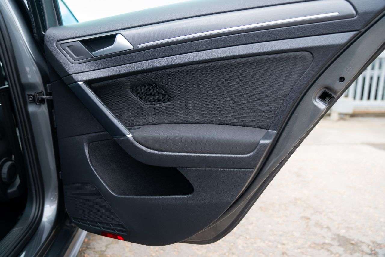 2019 VOLKSWAGEN GOLF 2019 VOLKSWAGEN GOLF