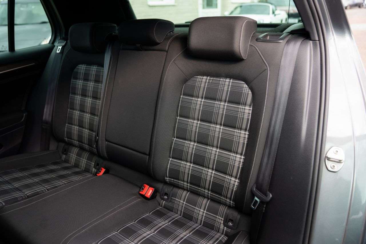 2019 VOLKSWAGEN GOLF 2019 VOLKSWAGEN GOLF