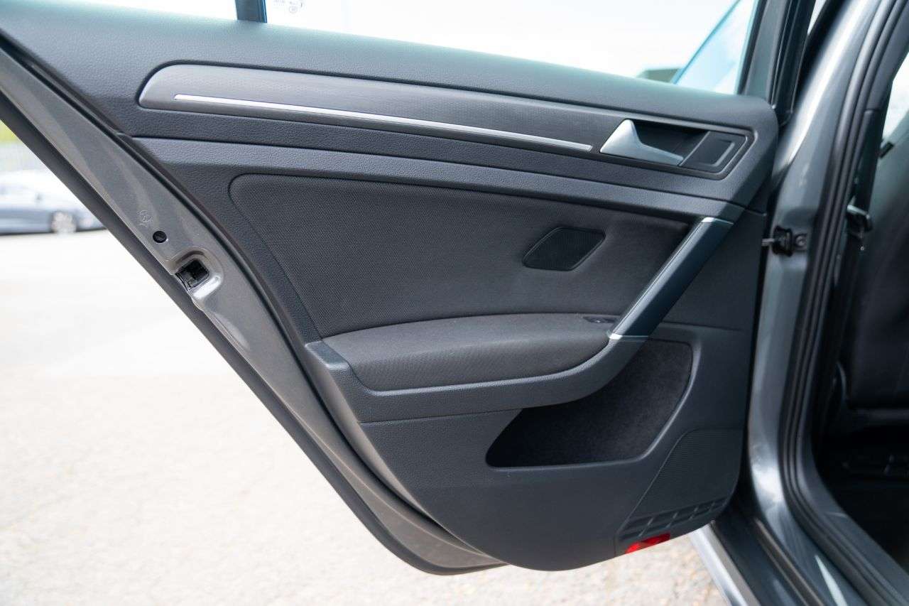 2019 VOLKSWAGEN GOLF 2019 VOLKSWAGEN GOLF