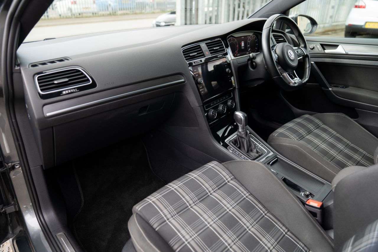 2019 VOLKSWAGEN GOLF 2019 VOLKSWAGEN GOLF