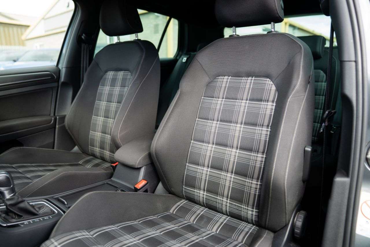 2019 VOLKSWAGEN GOLF 2019 VOLKSWAGEN GOLF