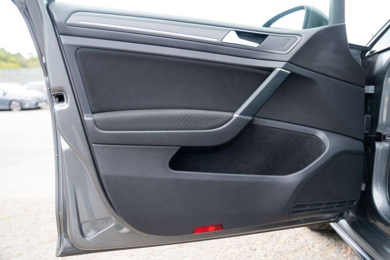 2019 VOLKSWAGEN GOLF 2019 VOLKSWAGEN GOLF