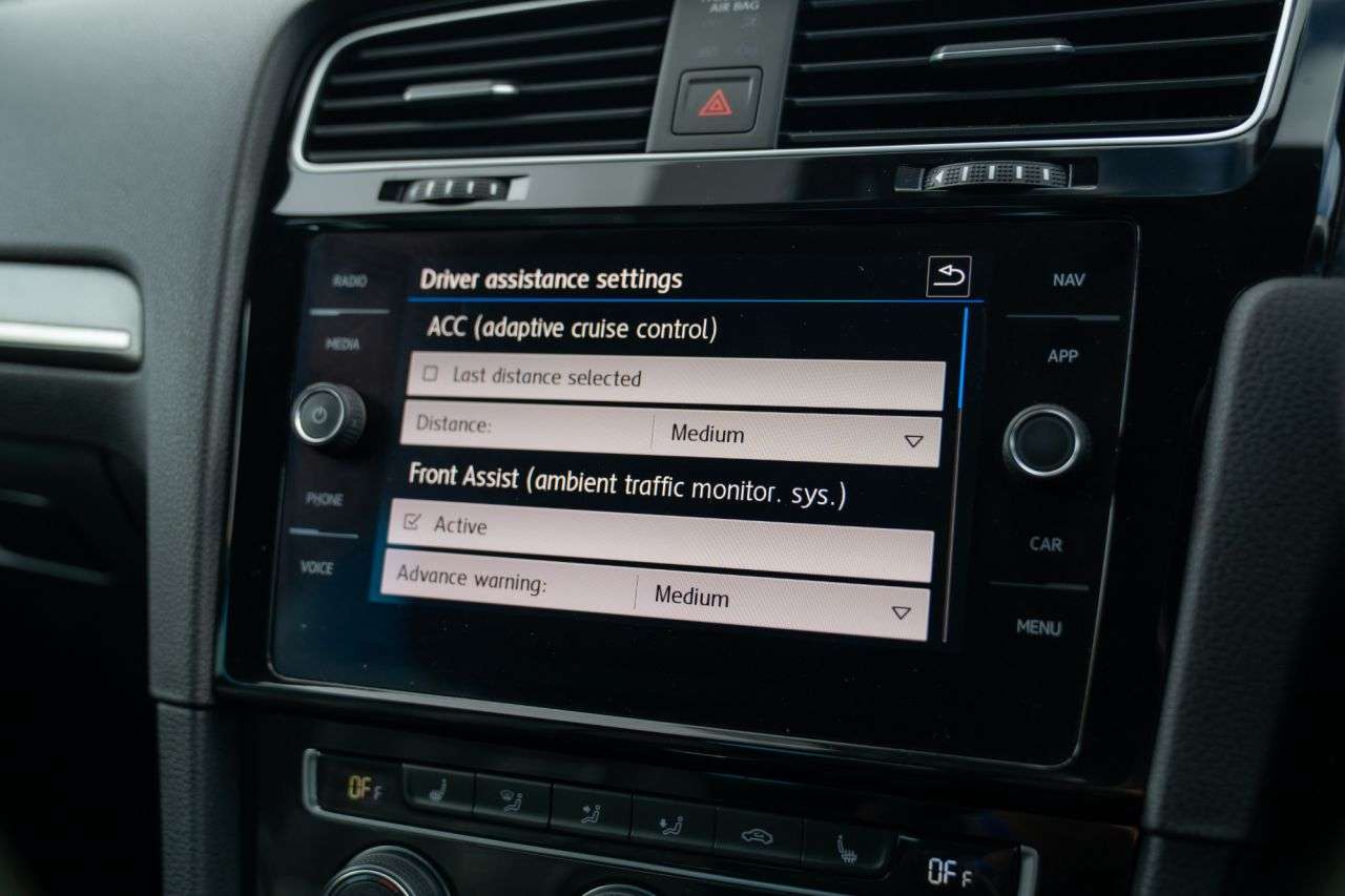 2019 VOLKSWAGEN GOLF 2019 VOLKSWAGEN GOLF