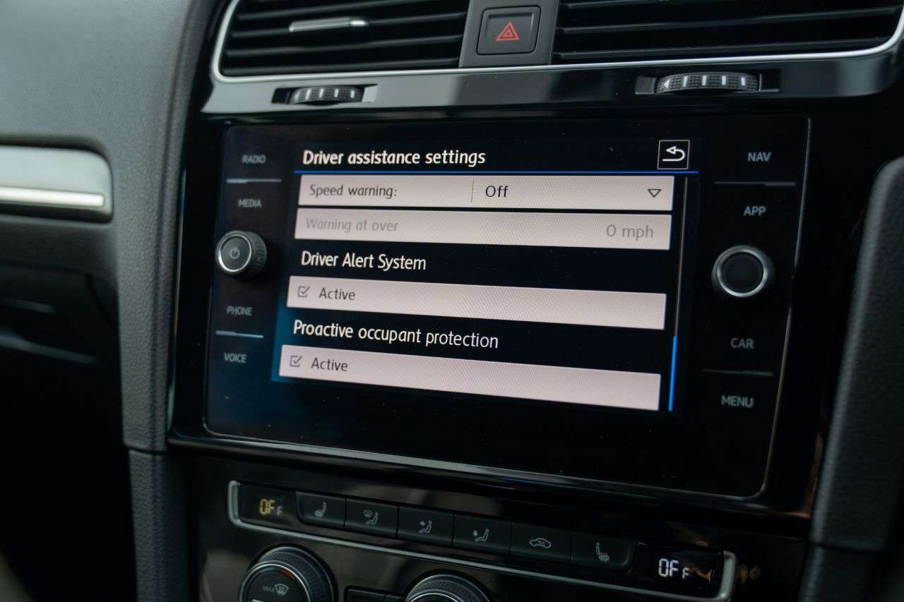 2019 VOLKSWAGEN GOLF 2019 VOLKSWAGEN GOLF