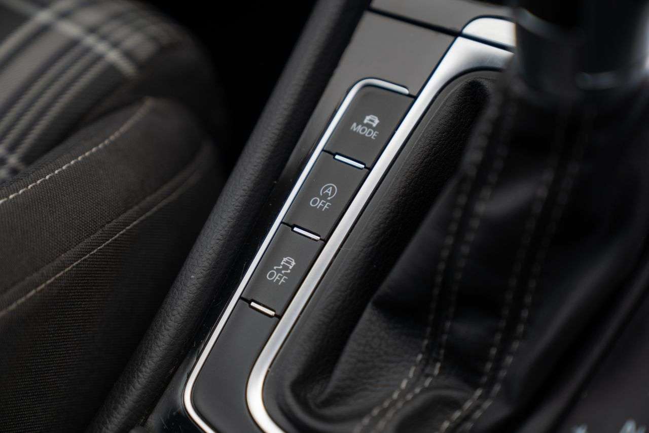 2019 VOLKSWAGEN GOLF 2019 VOLKSWAGEN GOLF