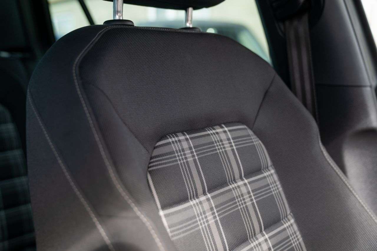 2019 VOLKSWAGEN GOLF 2019 VOLKSWAGEN GOLF