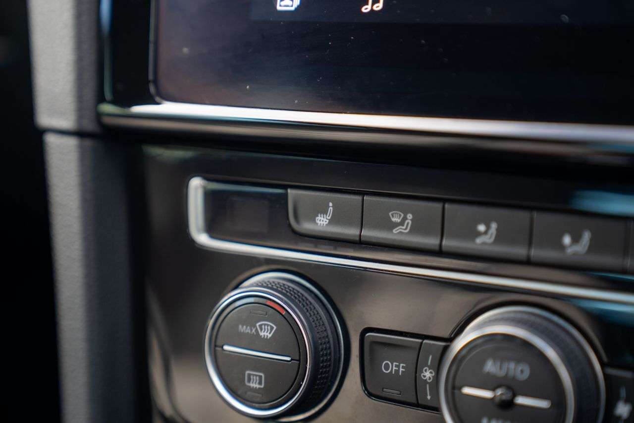 2019 VOLKSWAGEN GOLF 2019 VOLKSWAGEN GOLF