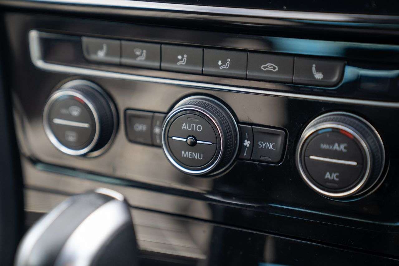 2019 VOLKSWAGEN GOLF 2019 VOLKSWAGEN GOLF