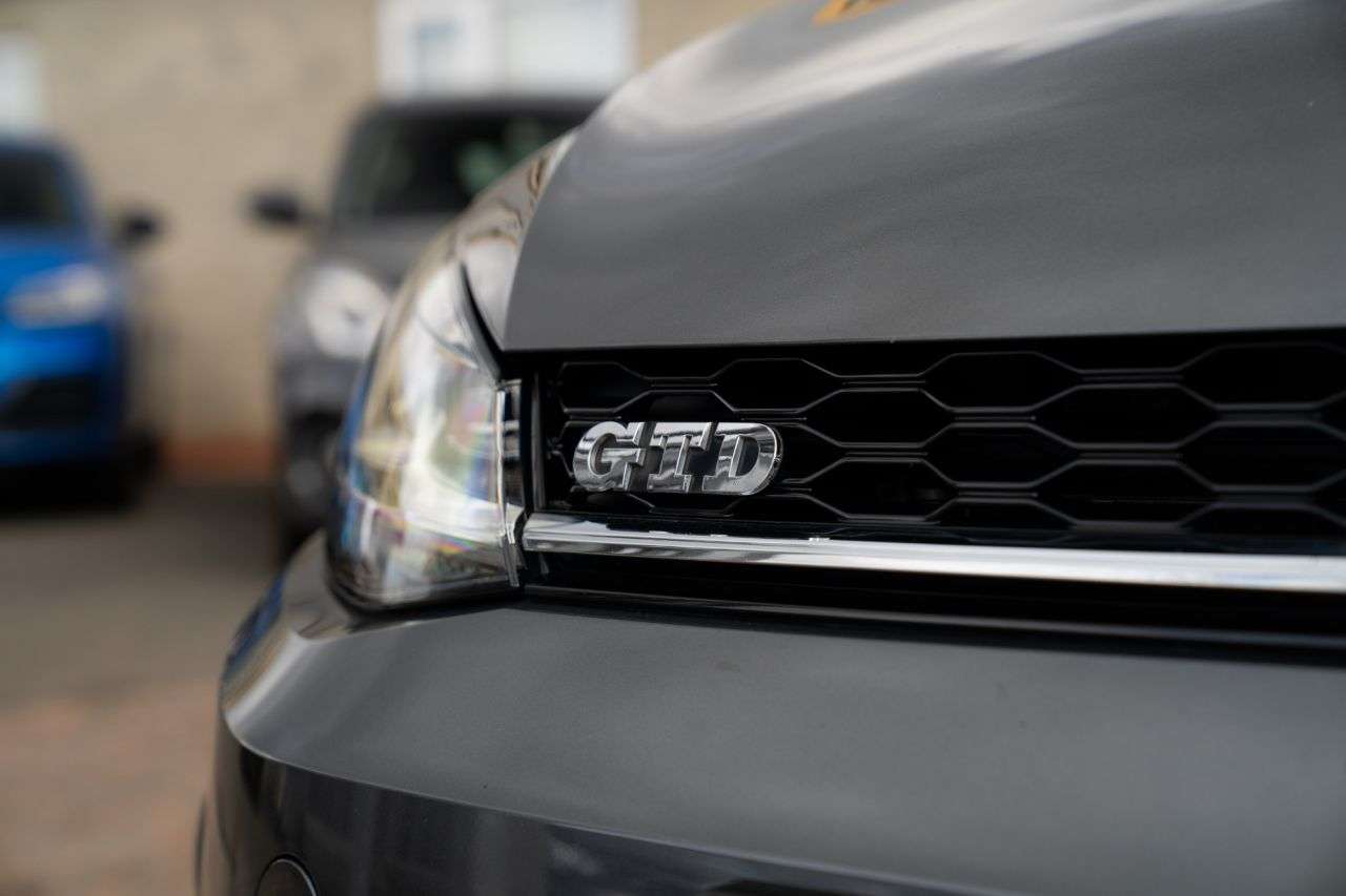2019 VOLKSWAGEN GOLF 2019 VOLKSWAGEN GOLF