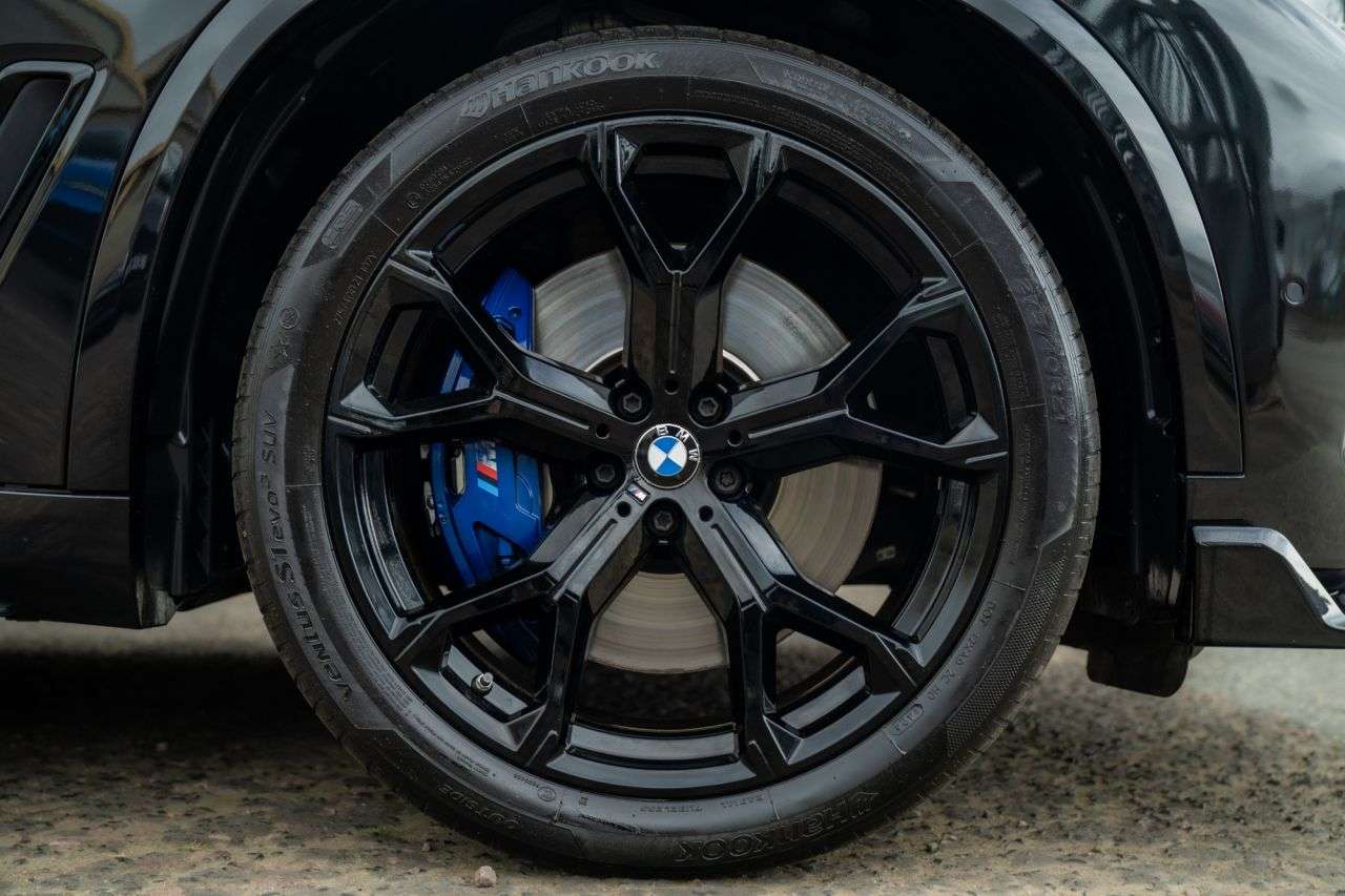 A 2019 BMW X5 3.0 30d M Sport SUV 5dr Diesel Auto xDrive Euro 6 (s/s) (265 ps) A 2019 BMW X5 3.0 30d M Sport SUV 5dr Diesel Auto xDrive Euro 6 (s/s) (265 ps)