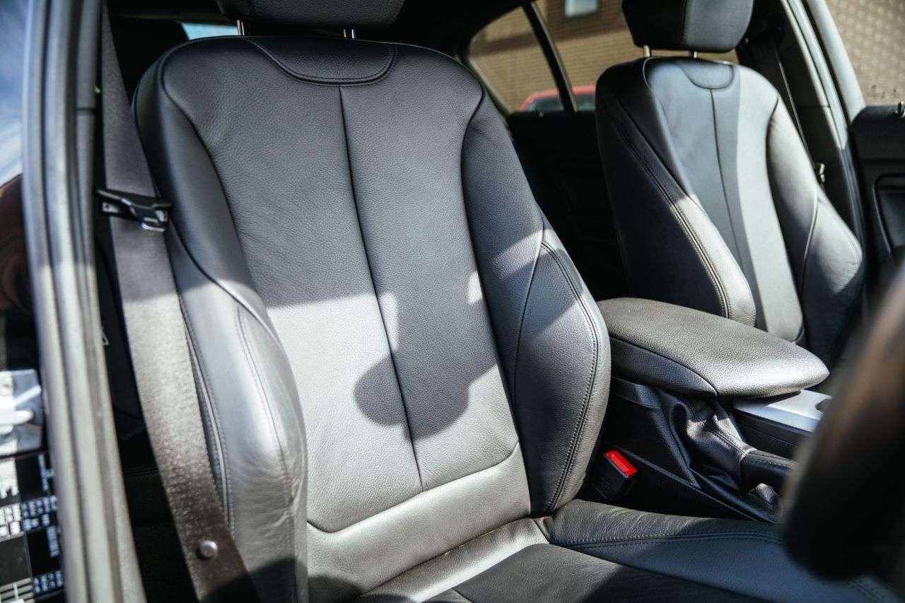 A 2019 BMW 1 SERIES 3.0 M140i GPF Shadow Edition Hatchback 5dr Petrol Auto Euro 6 (s/s) (340 ps A 2019 BMW 1 SERIES 3.0 M140i GPF Shadow Edition Hatchback 5dr Petrol Auto Euro 6 (s/s) (340 ps