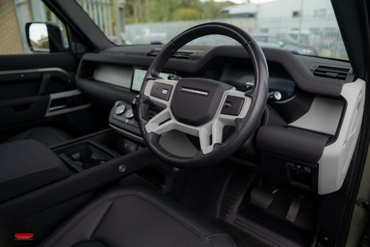 2022 LAND ROVER DEFENDER 110 2022 LAND ROVER DEFENDER 110
