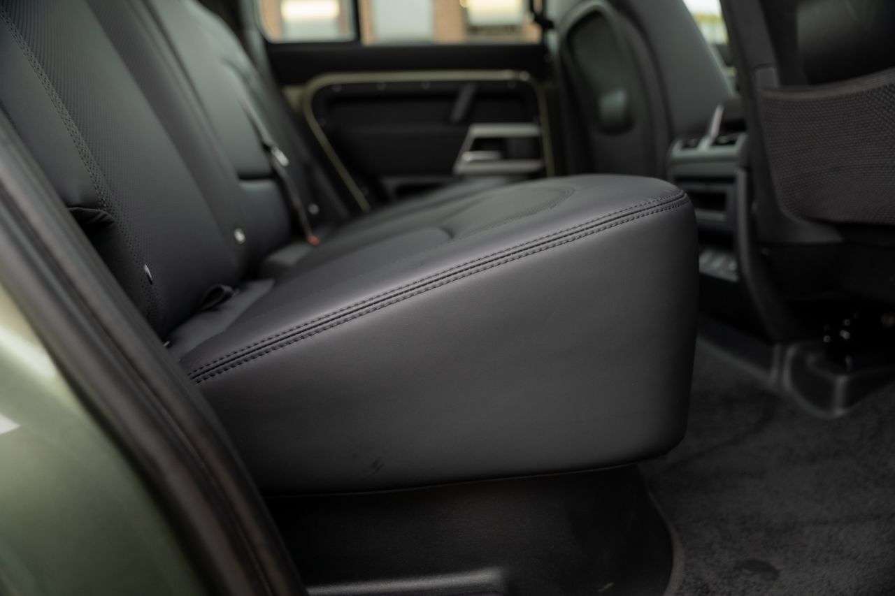 2022 LAND ROVER DEFENDER 110 2022 LAND ROVER DEFENDER 110