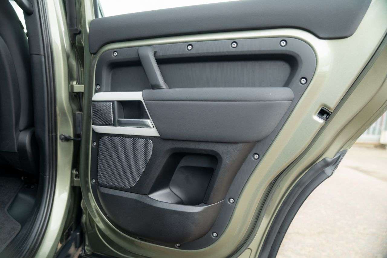2022 LAND ROVER DEFENDER 110 2022 LAND ROVER DEFENDER 110