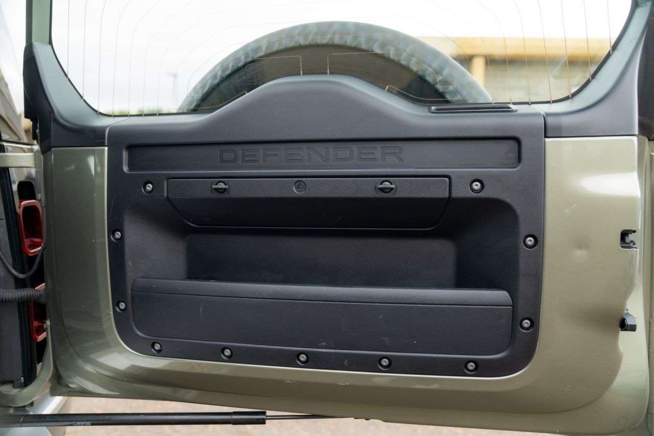 2022 LAND ROVER DEFENDER 110 2022 LAND ROVER DEFENDER 110