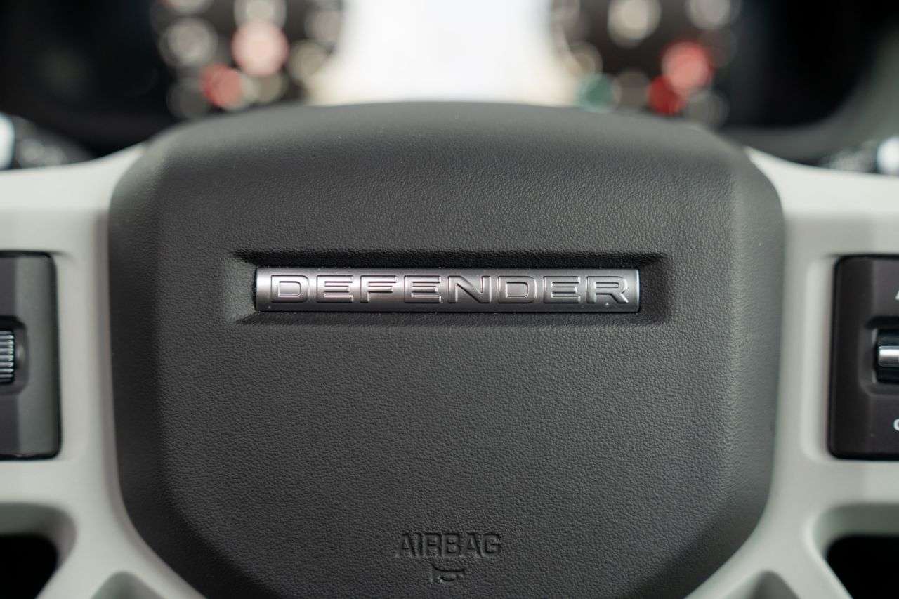 2022 LAND ROVER DEFENDER 110 2022 LAND ROVER DEFENDER 110
