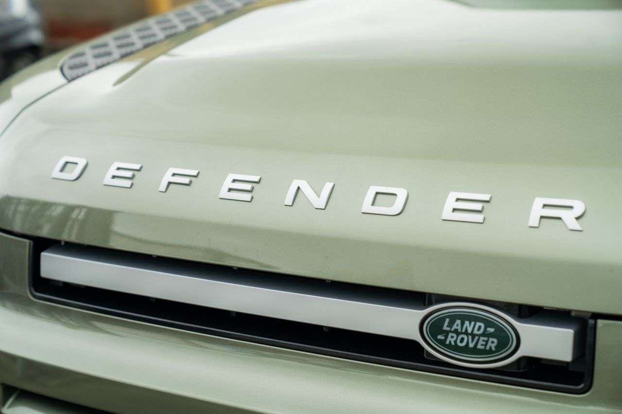 2022 LAND ROVER DEFENDER 110 2022 LAND ROVER DEFENDER 110