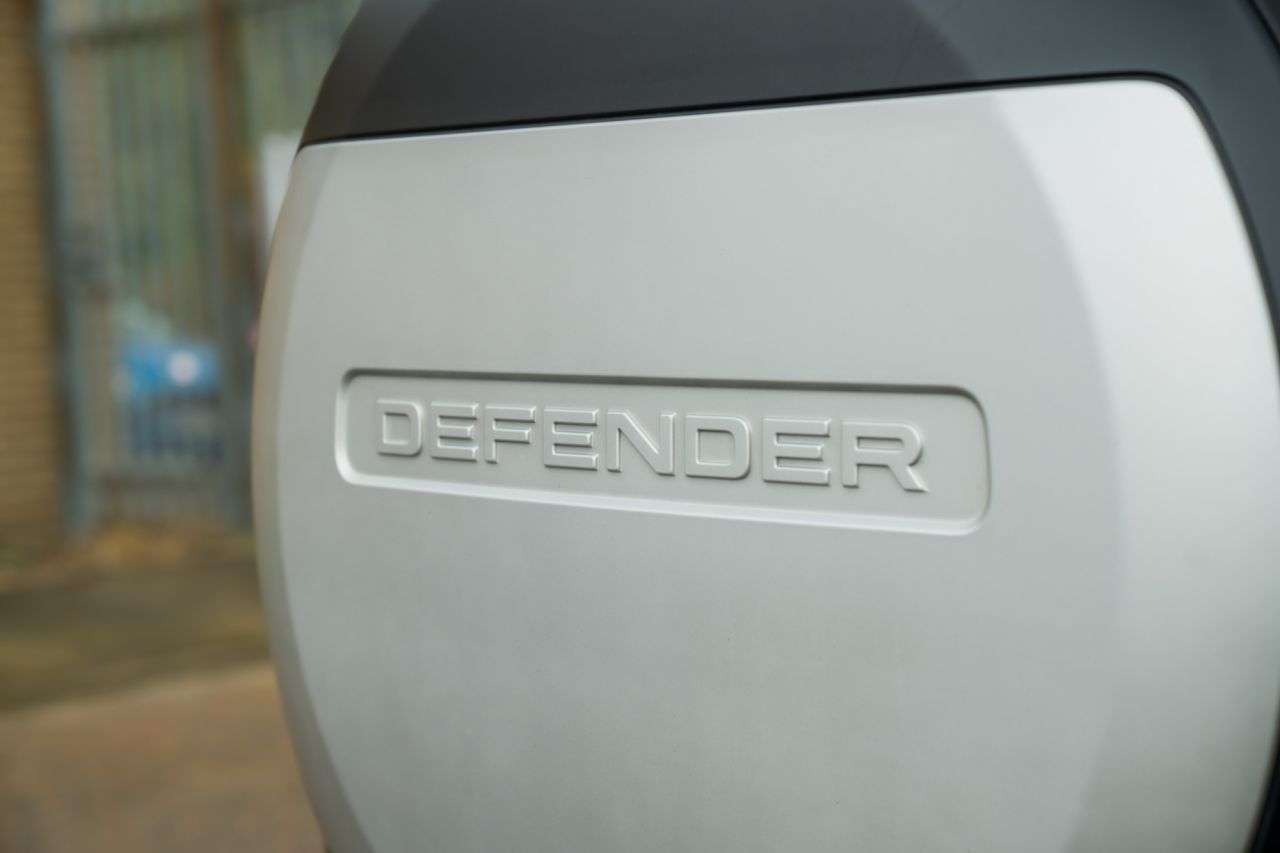 2022 LAND ROVER DEFENDER 110 2022 LAND ROVER DEFENDER 110