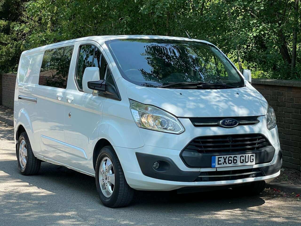 A 2016 FORD TRANSIT CUSTOM 2.0L 290 LIMITED LR DCB 0d 129 BHP A 2016 FORD TRANSIT CUSTOM 2.0L 290 LIMITED LR DCB 0d 129 BHP