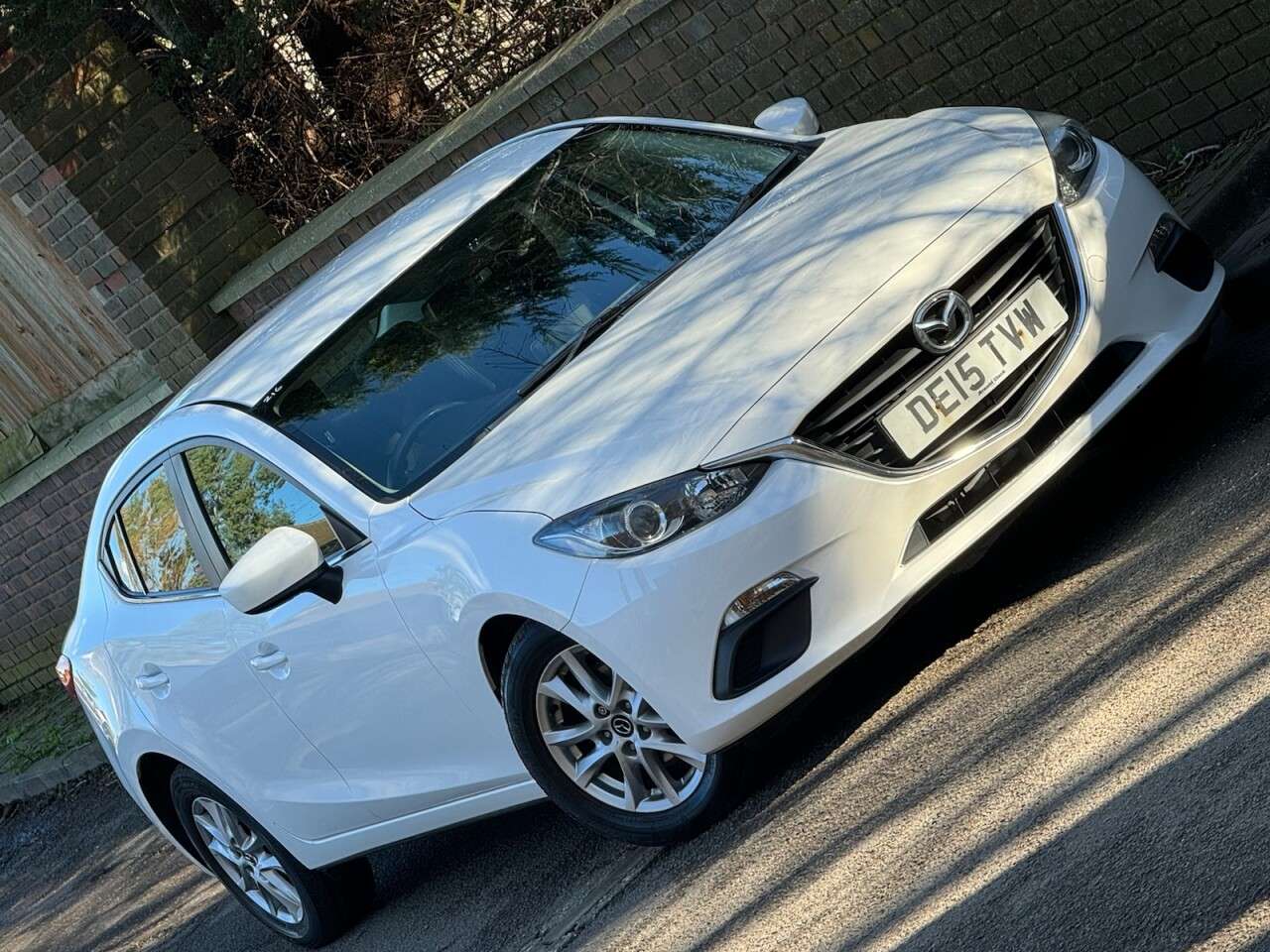 A 2015 MAZDA MAZDA 3 SE NAV A 2015 MAZDA MAZDA 3 SE NAV