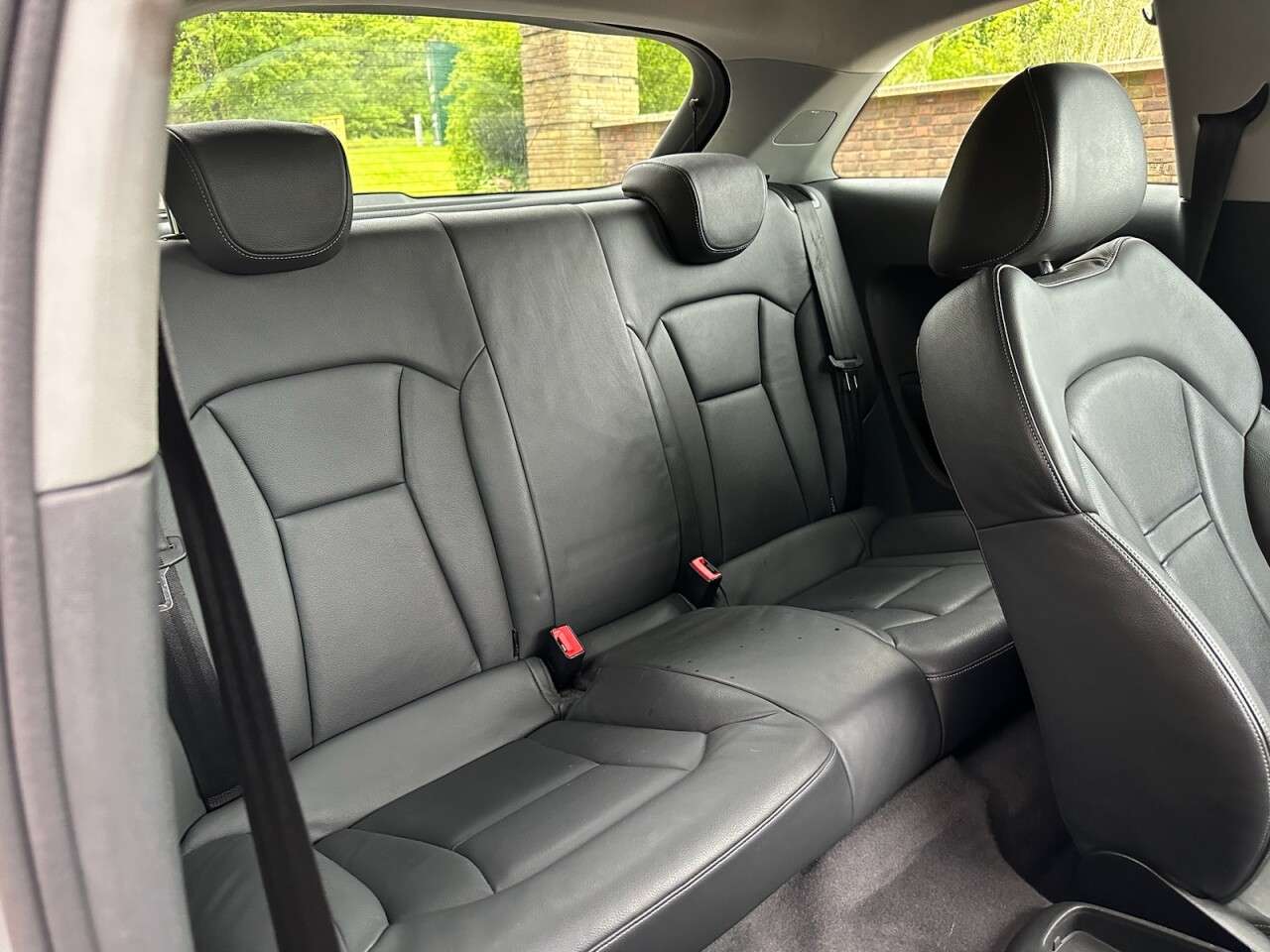 2011 AUDI A1 HATCHBACK 2011 AUDI A1 HATCHBACK