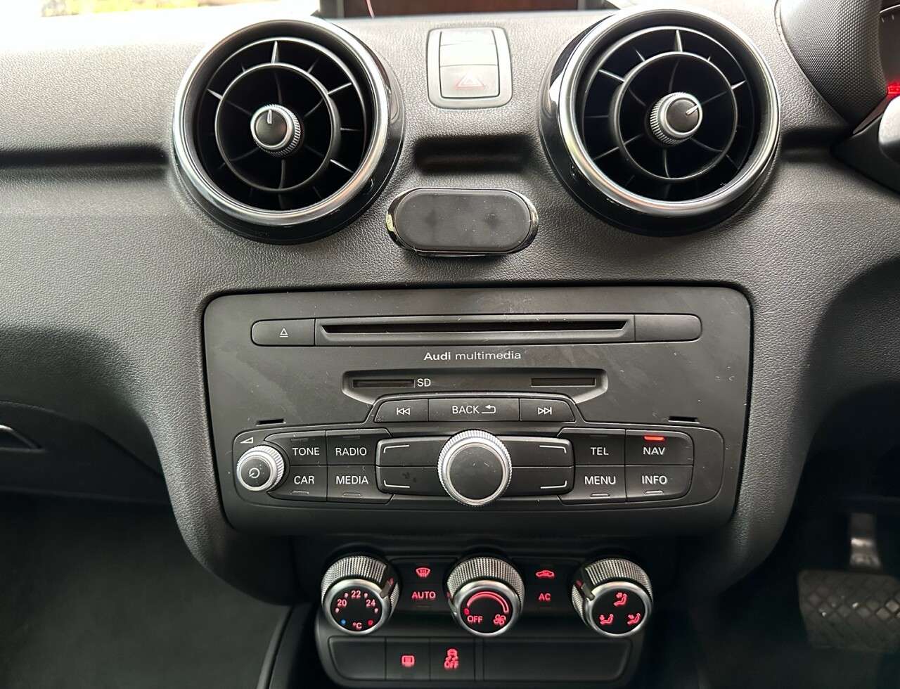 2011 AUDI A1 HATCHBACK 2011 AUDI A1 HATCHBACK