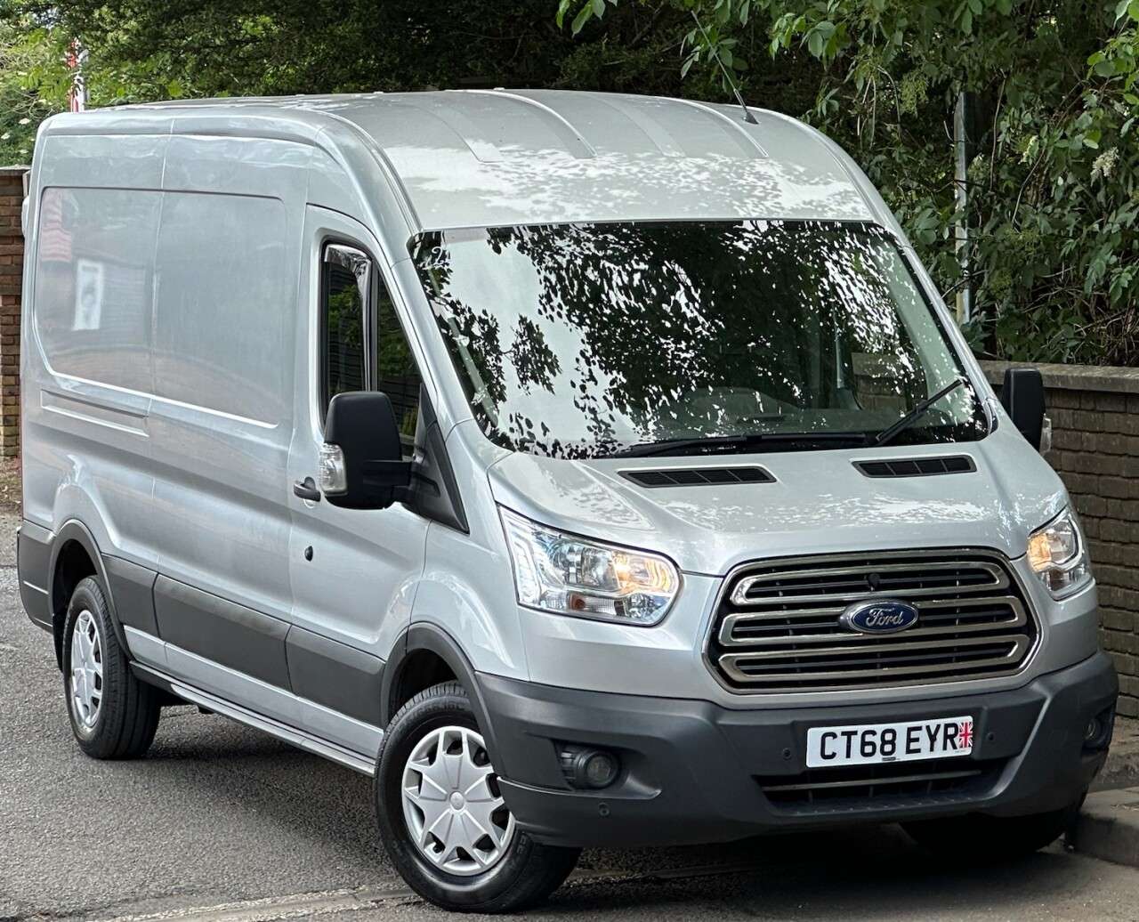 A 2019 FORD TRANSIT 2.0L 350 L3 H2 P/V 0d AUTO 129 BHP A 2019 FORD TRANSIT 2.0L 350 L3 H2 P/V 0d AUTO 129 BHP