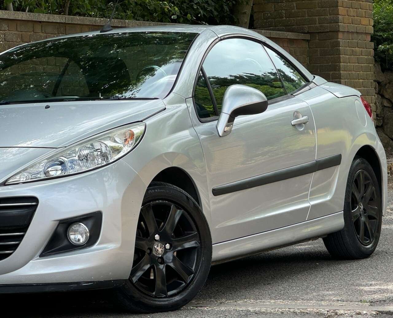 2012 PEUGEOT 207 2012 PEUGEOT 207