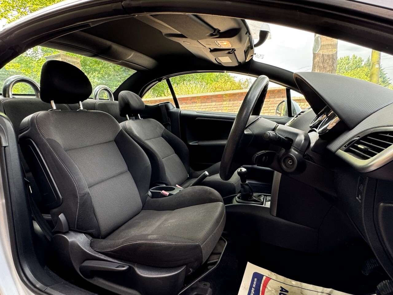 2012 PEUGEOT 207 2012 PEUGEOT 207