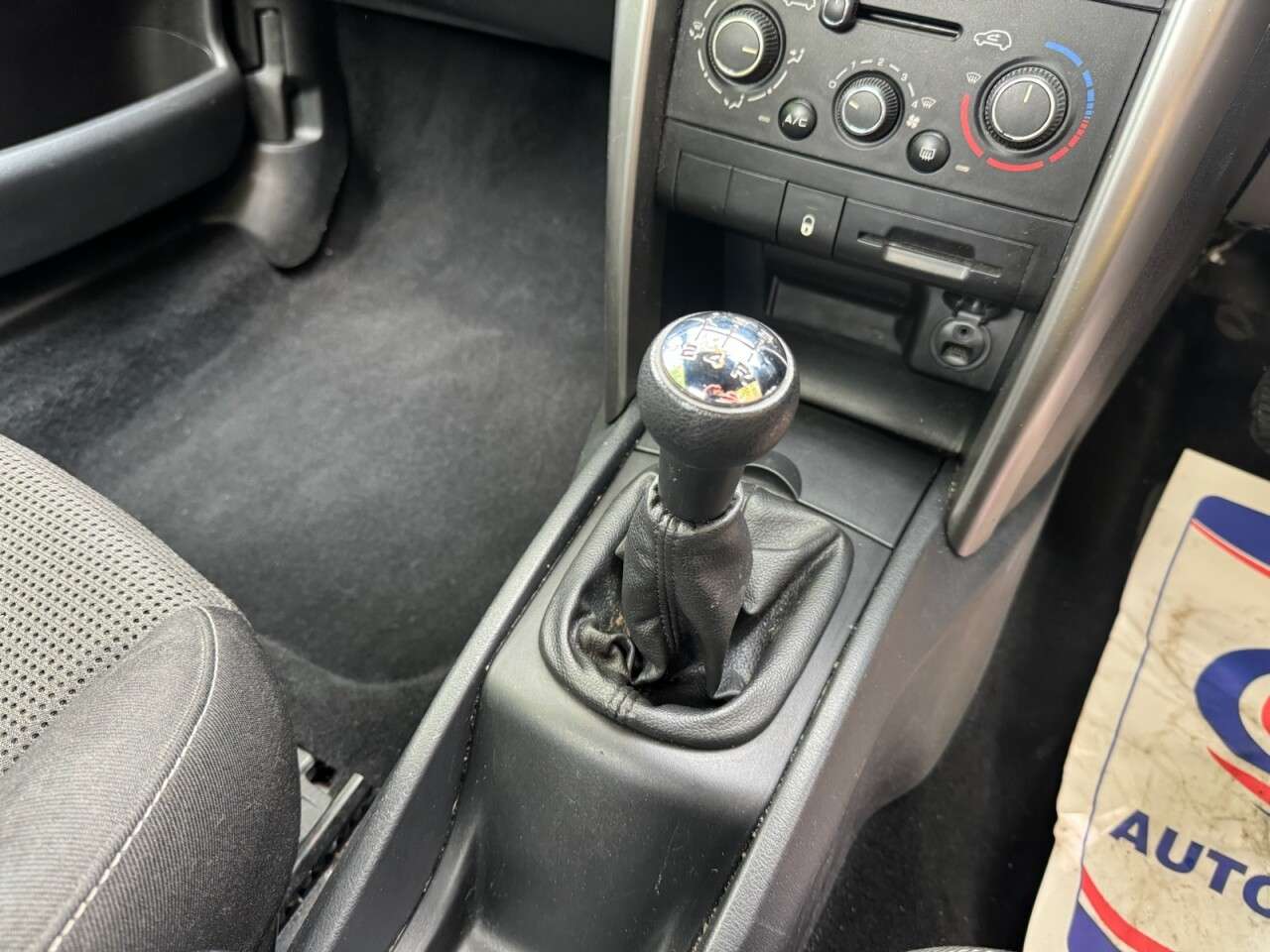 2012 PEUGEOT 207 2012 PEUGEOT 207