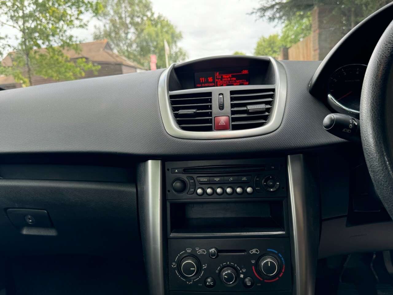 2012 PEUGEOT 207 2012 PEUGEOT 207