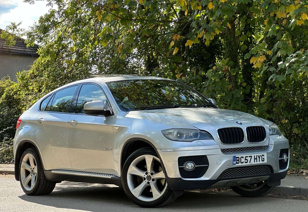 A 2008 BMW X6 M 4.4 BiTurbo V8 SUV 5dr Petrol Auto xDrive Euro 6 (s/s) (575 bhp) A 2008 BMW X6 M 4.4 BiTurbo V8 SUV 5dr Petrol Auto xDrive Euro 6 (s/s) (575 bhp)