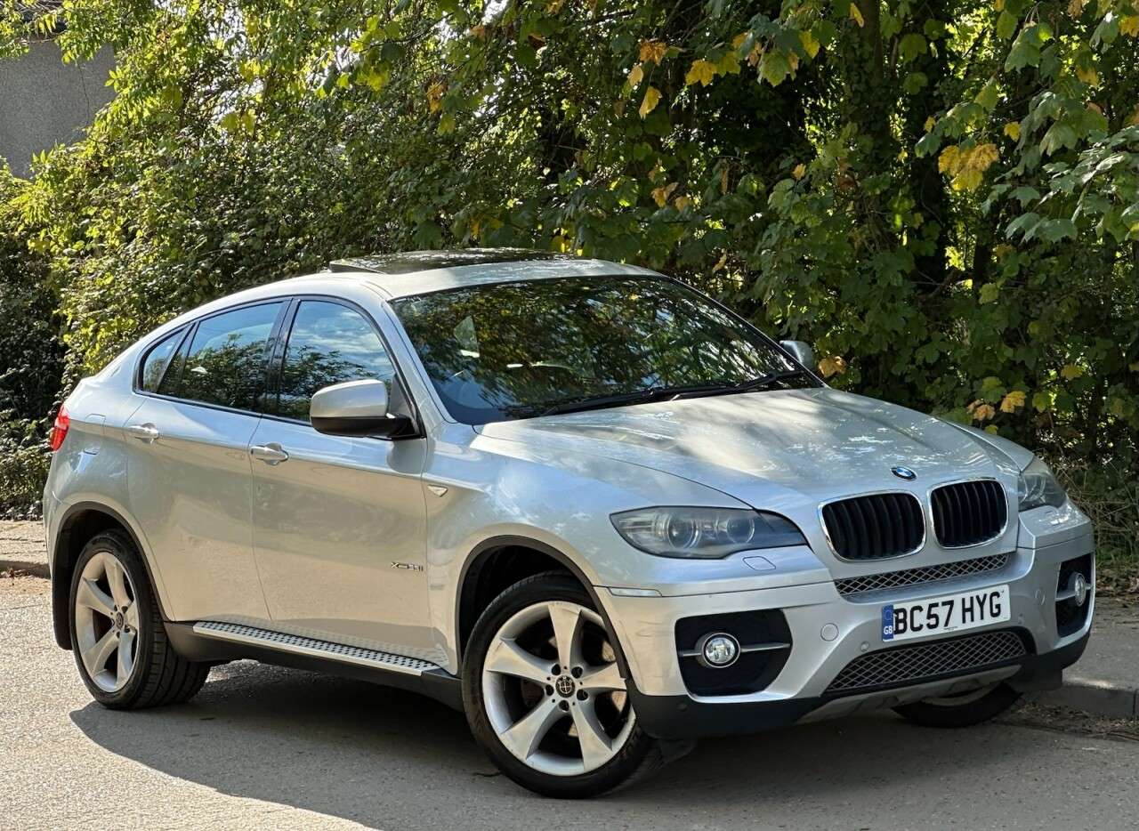 A 2008 BMW X6 M 4.4 BiTurbo V8 SUV 5dr Petrol Auto xDrive Euro 6 (s/s) (575 bhp) A 2008 BMW X6 M 4.4 BiTurbo V8 SUV 5dr Petrol Auto xDrive Euro 6 (s/s) (575 bhp)