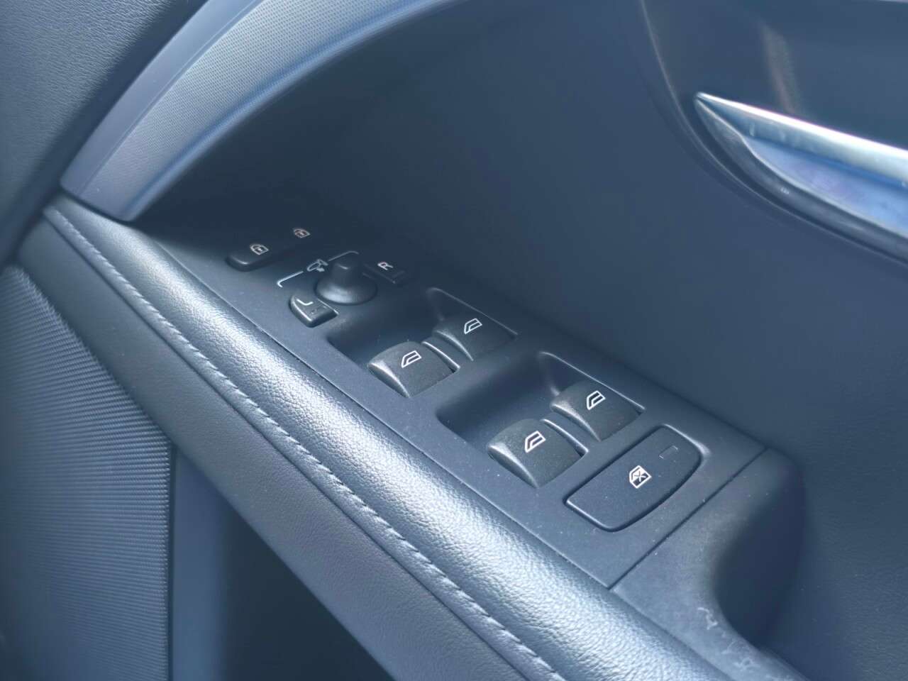 2016 VOLVO S80 2016 VOLVO S80