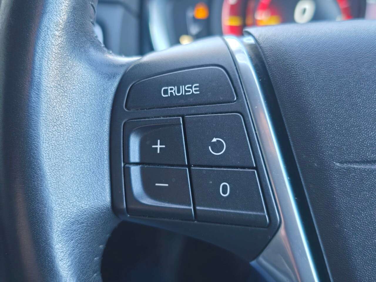 2016 VOLVO S80 2016 VOLVO S80