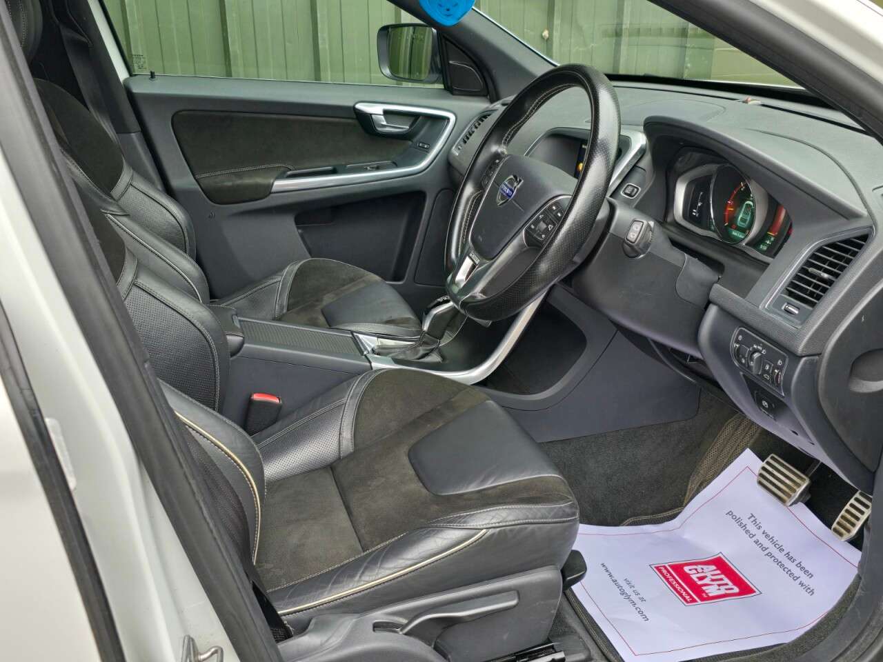 2014 VOLVO XC60 2014 VOLVO XC60