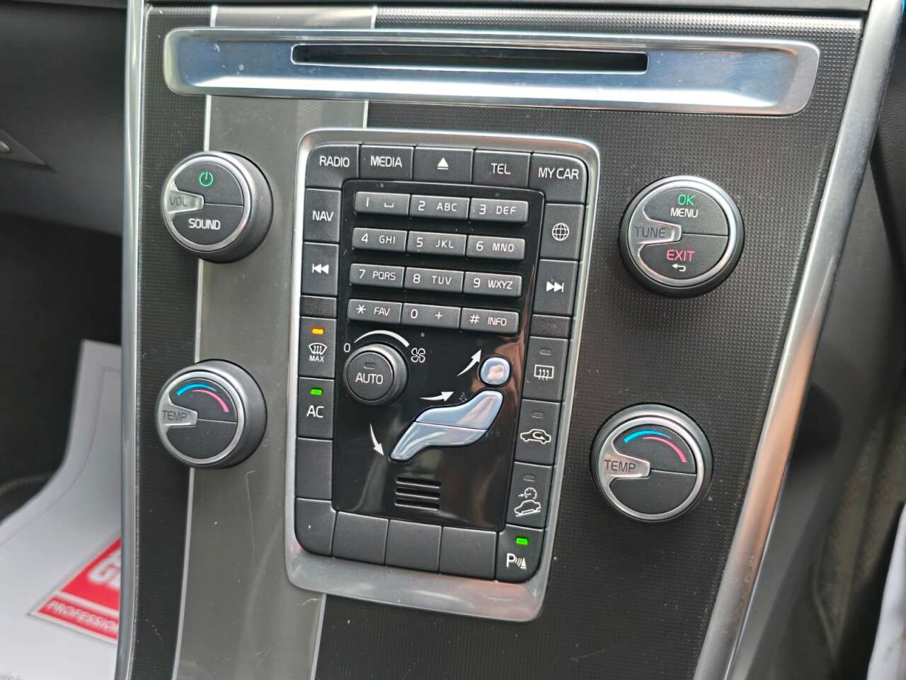 2014 VOLVO XC60 2014 VOLVO XC60