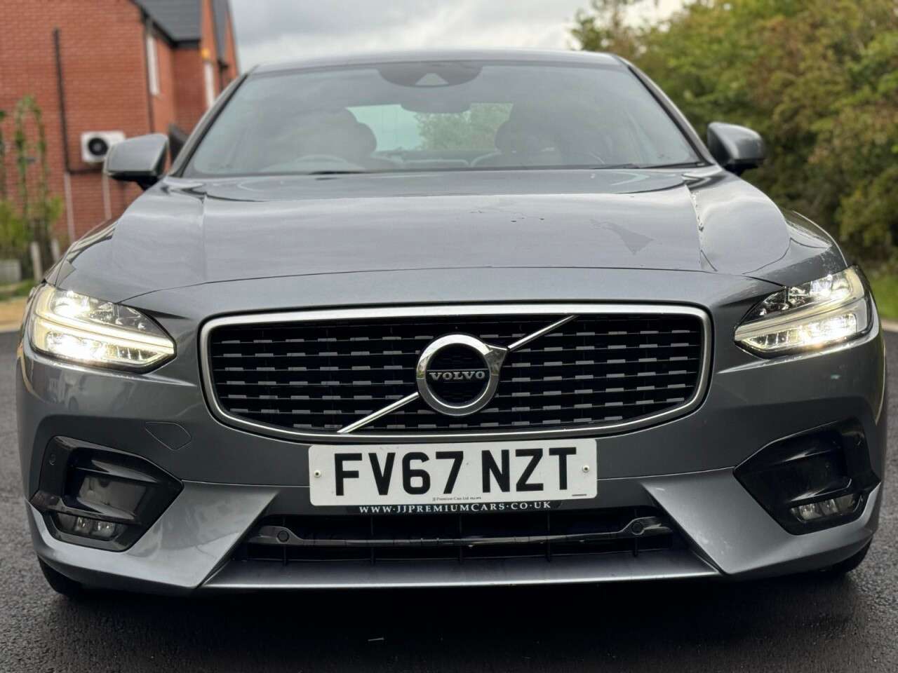 A 2018 VOLVO S90 2.0 D4 R-Design Saloon 4dr Diesel Auto Euro 6 (s/s) (190 ps) Adaptive Cruis A 2018 VOLVO S90 2.0 D4 R-Design Saloon 4dr Diesel Auto Euro 6 (s/s) (190 ps) Adaptive Cruis