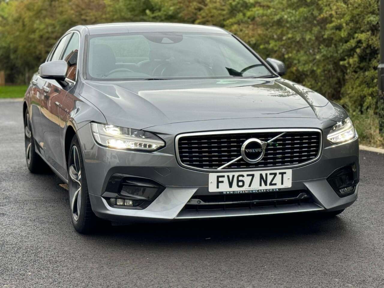 A 2018 VOLVO S90 2.0 D4 R-Design Saloon 4dr Diesel Auto Euro 6 (s/s) (190 ps) Adaptive Cruis A 2018 VOLVO S90 2.0 D4 R-Design Saloon 4dr Diesel Auto Euro 6 (s/s) (190 ps) Adaptive Cruis