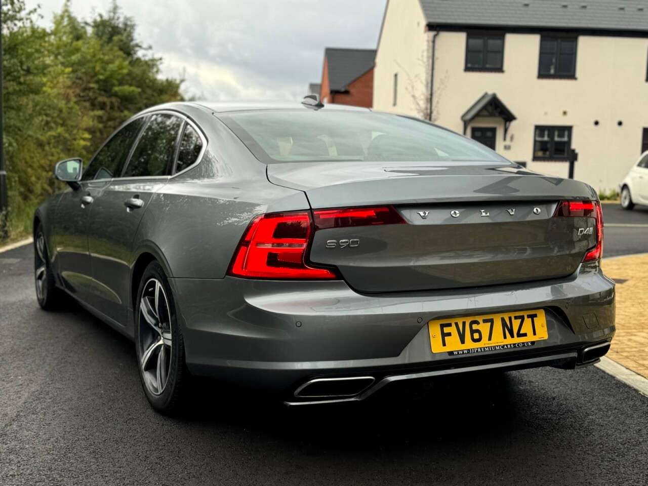 2018 VOLVO S90 2018 VOLVO S90